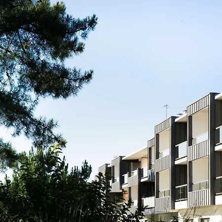 Western Les Rives Du Ter Hotel