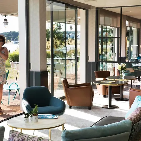 Hotel Western Les Rives Du Ter 4*
